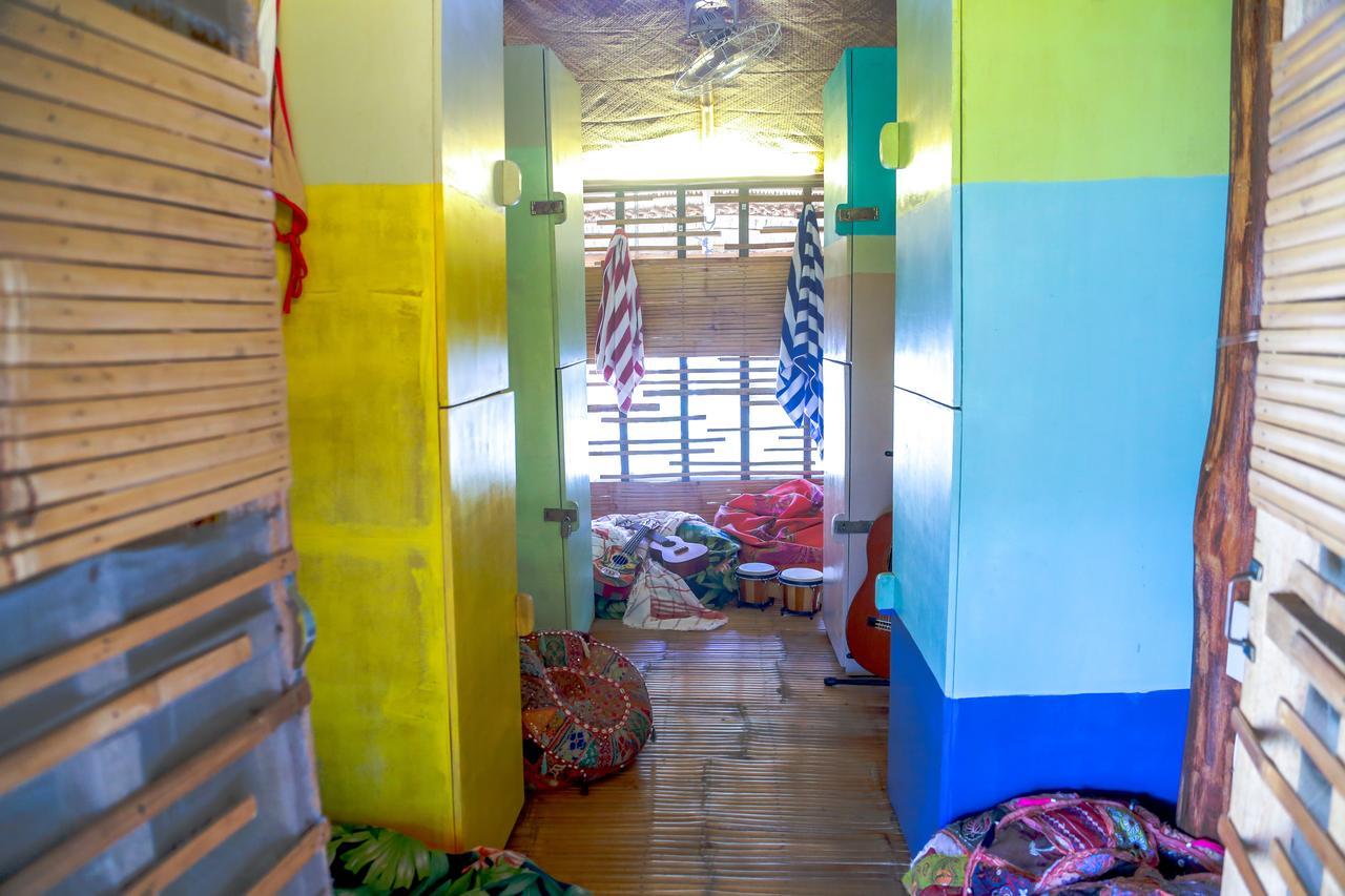 Flotsam And Jetsam Artist Beach Hostel San Juan  Eksteriør billede